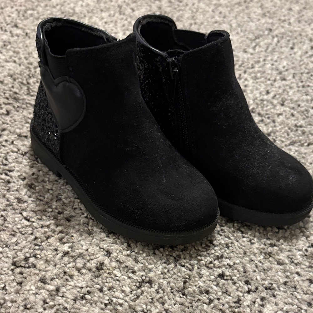 Adorable sparkly black toddler booties